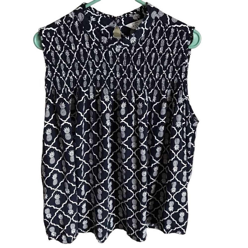 Crown & Ivy Blouse top navy blue pineapple smocked sleeveless career plus SZ 2X - Picture 1 of 4